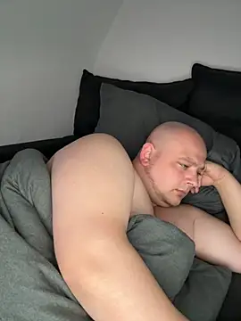 Snapshot of xXLustMolchXx chatting on 11, 10, 2025 xXLustMolchXx online show from 11, 10, 2025