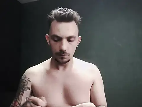 guesswhatbitch online show from 8, 10, 2025