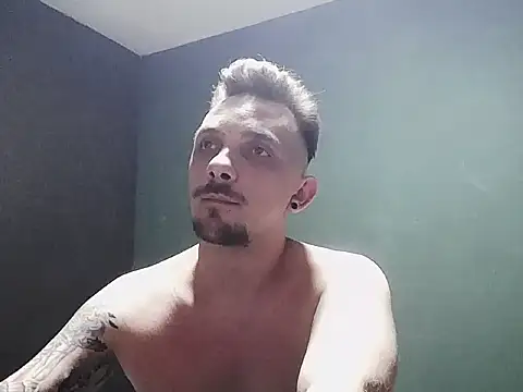 guesswhatbitch online show from 4, 10, 2025