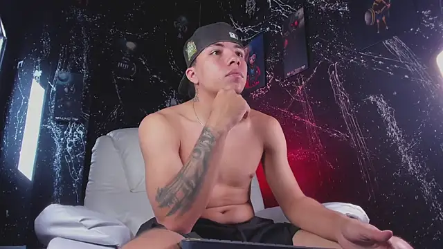logann greyy  online show from 20, 9, 2025