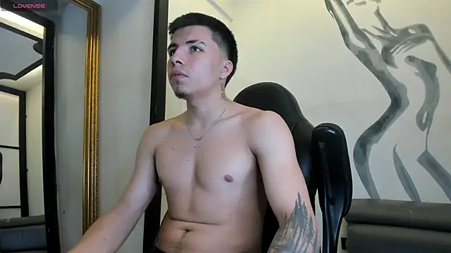 logann greyy  online show from 24, 9, 2025