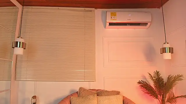 alessia moon1 online show from 24, 10, 2025