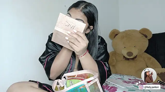 Natashaparker   online show from 16, 4, 2026