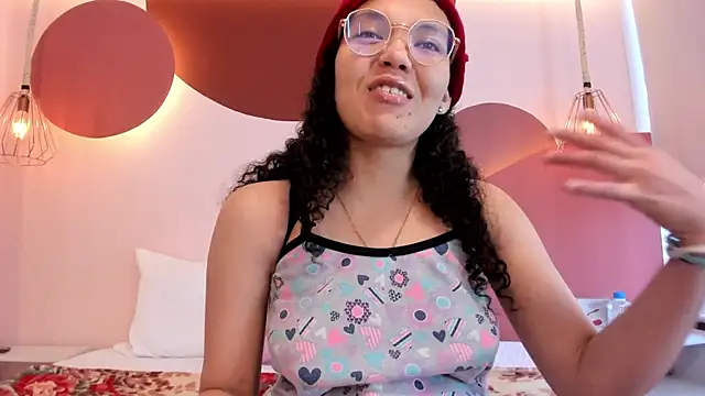 SweetStarr  online show from 26, 9, 2025
