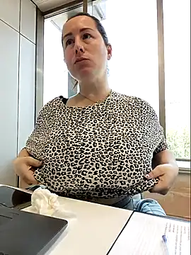 bichota85 online show from 11, 3, 2026