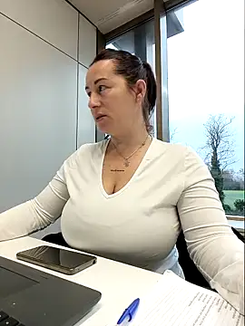 bichota85 online show from 23, 12, 2025