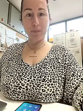 bichota85 online show from 10, 2, 2026