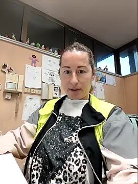 bichota85 online show from 29, 10, 2025