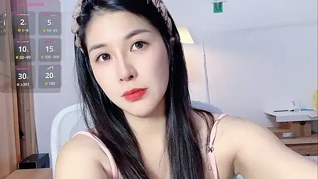 Snapshot of hhmimi_7 chatting on 11, 10, 2025 hhmimi 7 online show from 11, 10, 2025