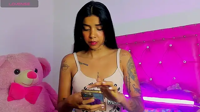 Snapshot of dahiiangomezz chatting on 2, 6, 2026 dahiiangomezz online show from 2, 6, 2026