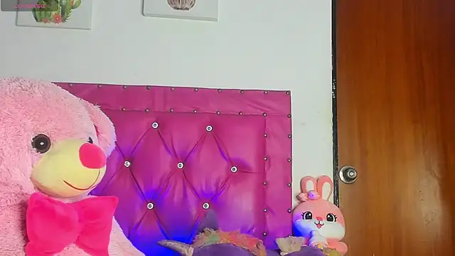 dahiiangomezz online show from 3, 10, 2025