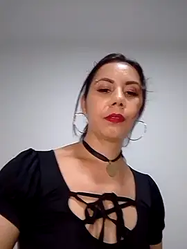 Snapshot of vixen_velvett1 chatting on 1, 10, 2025 vixen velvett1 online show from 1, 10, 2025