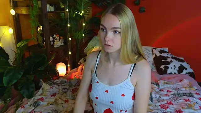 Snapshot of hey_Olivia chatting on 29, 11, 2025 hey Olivia online show from 29, 11, 2025