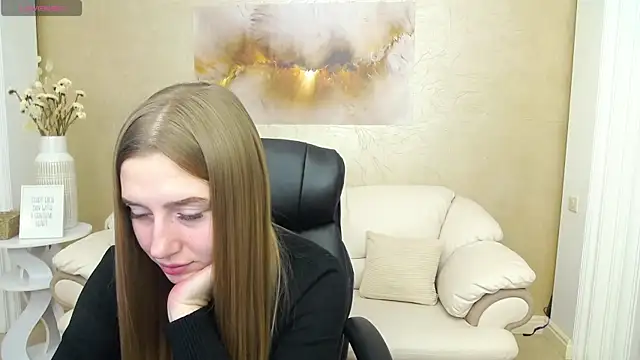 KissMe Now  online show from 5, 11, 2025