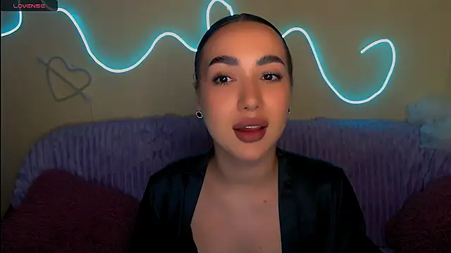 Snapshot of Mia_cutie77 chatting on 2, 11, 2025 Mia cutie77 online show from 2, 11, 2025