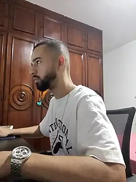 Snapshot of Vegeta1000 chatting on 17, 9, 2025 Vegeta1000 online show from 17, 9, 2025