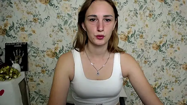 Milana Cutie  online show from 30, 9, 2025