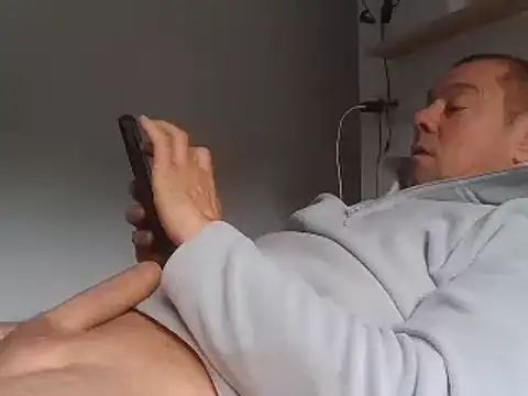 hugoboys4576 online show from 28, 10, 2025