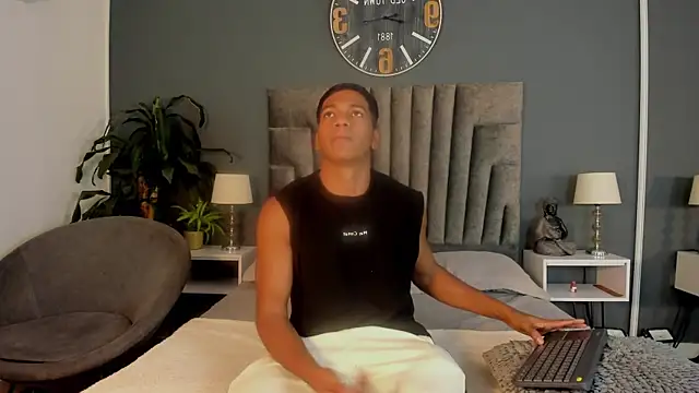 Snapshot of Zac_Haynes chatting on 22, 10, 2025 Zac Haynes online show from 22, 10, 2025