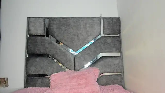 Flufi 740 online show from 25, 11, 2025