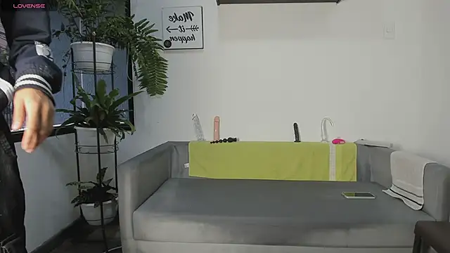 Skylerblaze  online show from 20, 9, 2025
