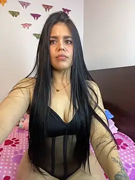 sophy whiite  online show from 28, 11, 2025