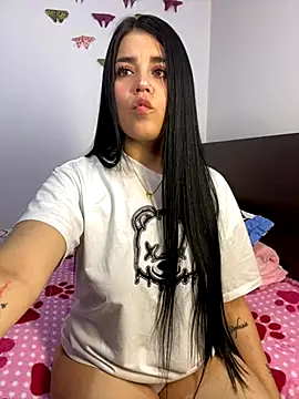 sophy whiite  online show from 27, 11, 2025