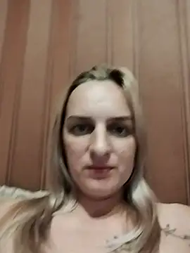 Snapshot of Tatka95 chatting on 3, 10, 2025 Tatka95 online show from 3, 10, 2025