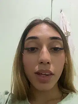 loirinhaaa online show from 23, 11, 2025