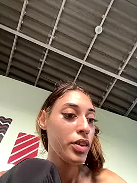 loirinhaaa online show from 25, 11, 2025