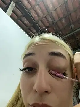 loirinhaaa online show from 16, 4, 2026