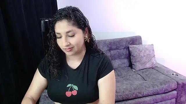 Snapshot of Gia_Dior chatting on 9, 5, 2026 Gia Dior online show from 9, 5, 2026