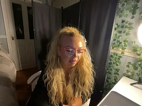 BonnyDesire online show from 24, 3, 2026