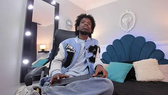 Snapshot of AllexJacob chatting on 28, 10, 2025 AllexJacob online show from 28, 10, 2025