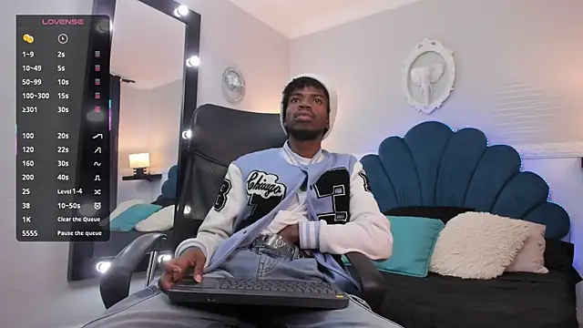 Snapshot of AllexJacob chatting on 25, 10, 2025 AllexJacob online show from 25, 10, 2025