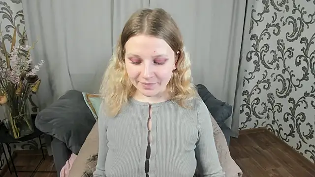  Velvet peach  online show from 22, 11, 2025