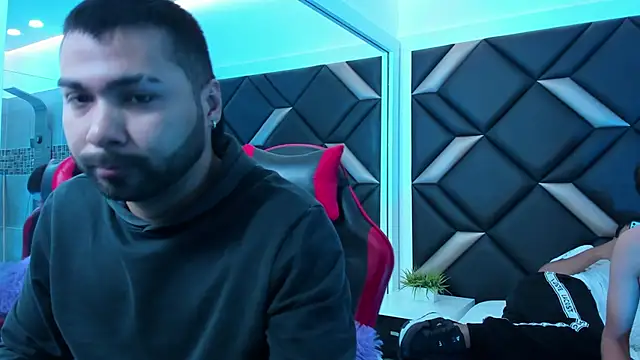 Snapshot of Hot_Threesomee chatting on 26, 11, 2025 Hot Threesomee online show from 26, 11, 2025