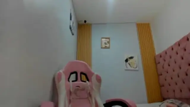 Dakota x18 online show from 15, 10, 2025