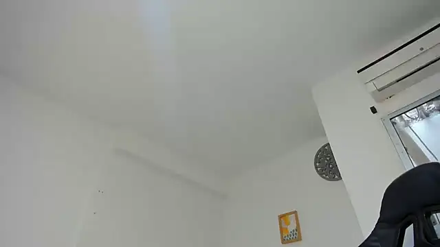 Dakota x18 online show from 7, 10, 2025