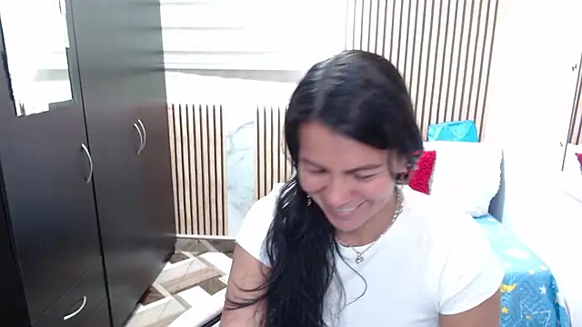 Snapshot of camilavargas_ chatting on 31, 5, 2026 camilavargas online show from 31, 5, 2026
