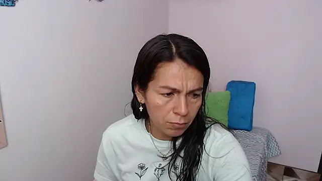 camilavargas  online show from 13, 3, 2026