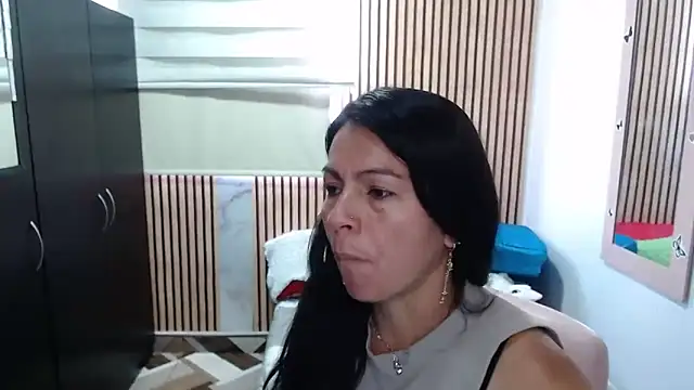 Snapshot of camilavargas_ chatting on 14, 5, 2026 camilavargas online show from 14, 5, 2026