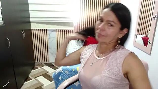 Snapshot of camilavargas_ chatting on 1, 6, 2026 camilavargas online show from 1, 6, 2026