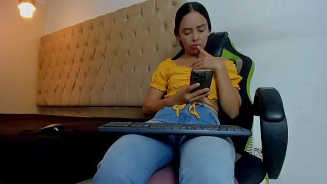 Naomis 35 online show from 6, 2, 2026