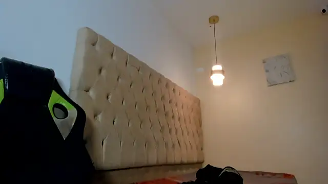 Naomis 35 online show from 15, 12, 2025