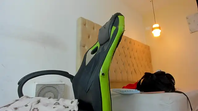 Snapshot of Naomis_35 chatting on 30, 11, 2025 Naomis 35 online show from 30, 11, 2025