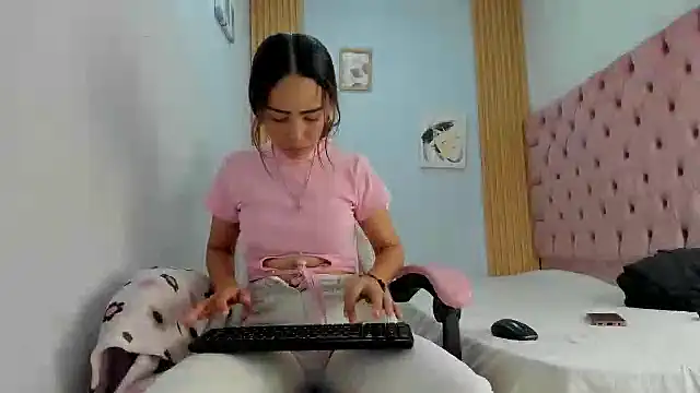 Snapshot of Naomis_35 chatting on 16, 10, 2025 Naomis 35 online show from 16, 10, 2025