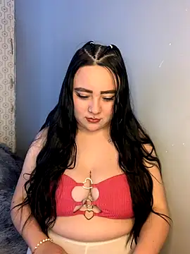 Ssusann Pink online show from 26, 9, 2025