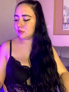 Ssusann Pink online show from 28, 9, 2025