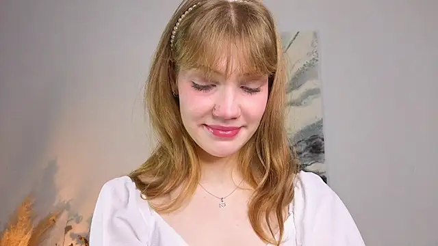 pienaple online show from 2, 11, 2025